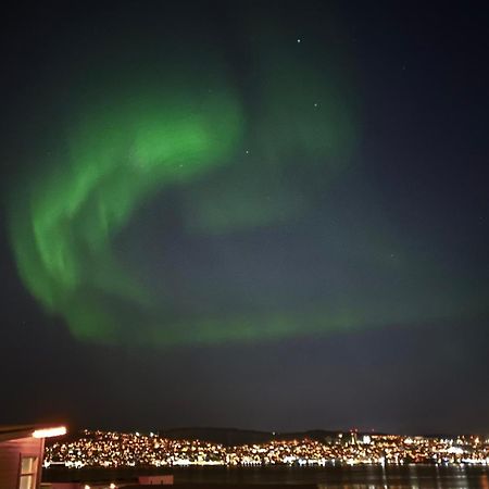 Polar Cozy Apartment - With View And Free Parking Tromsø Exteriör bild