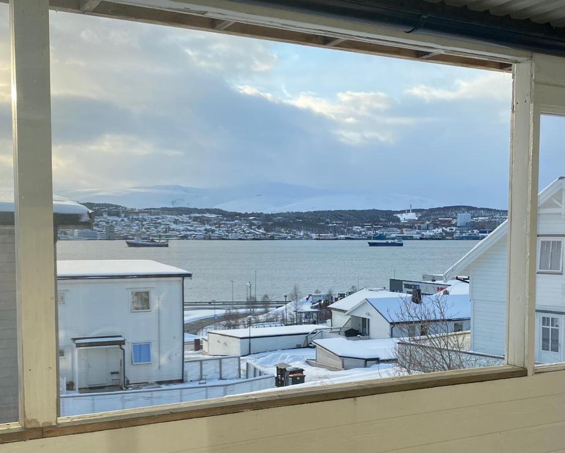 Polar Cozy Apartment - With View And Free Parking Tromsø Exteriör bild